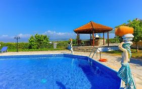 Villa Athina Finiki